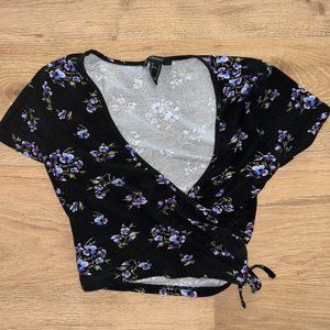 Cute floral crop top!